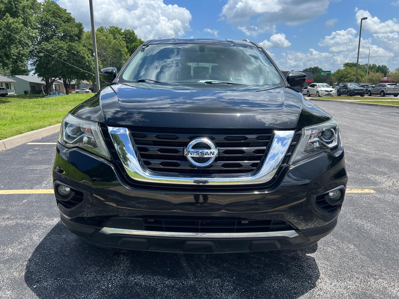 Nissan Pathfinder FWD SL 2019
