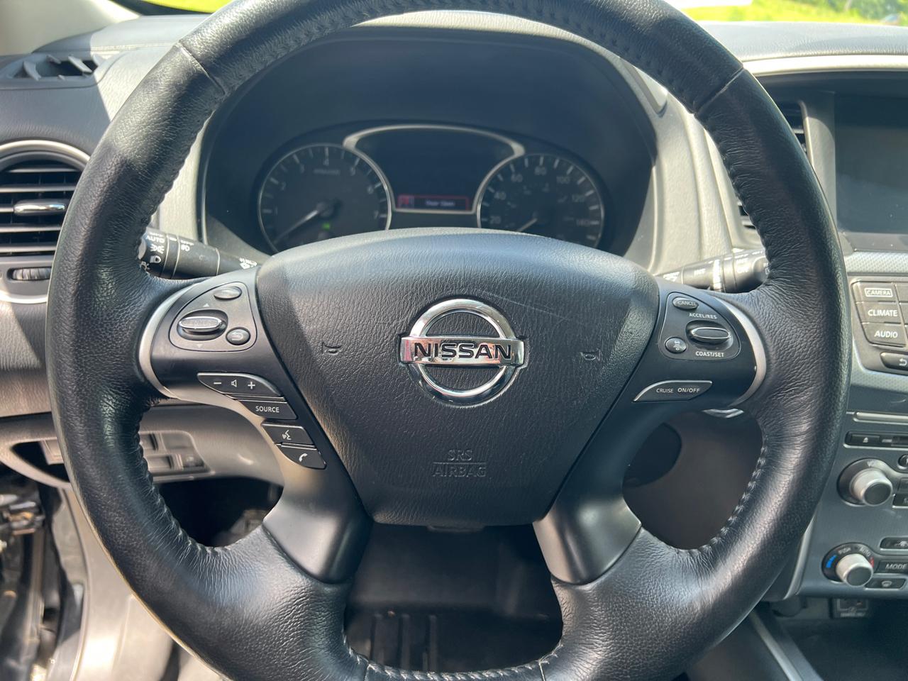 Nissan Pathfinder FWD SL 2019
