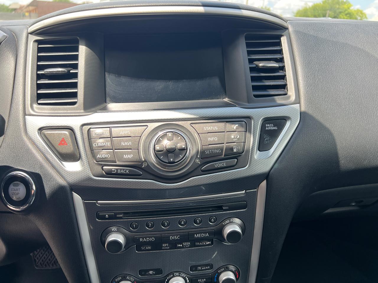 Nissan Pathfinder FWD SL 2019
