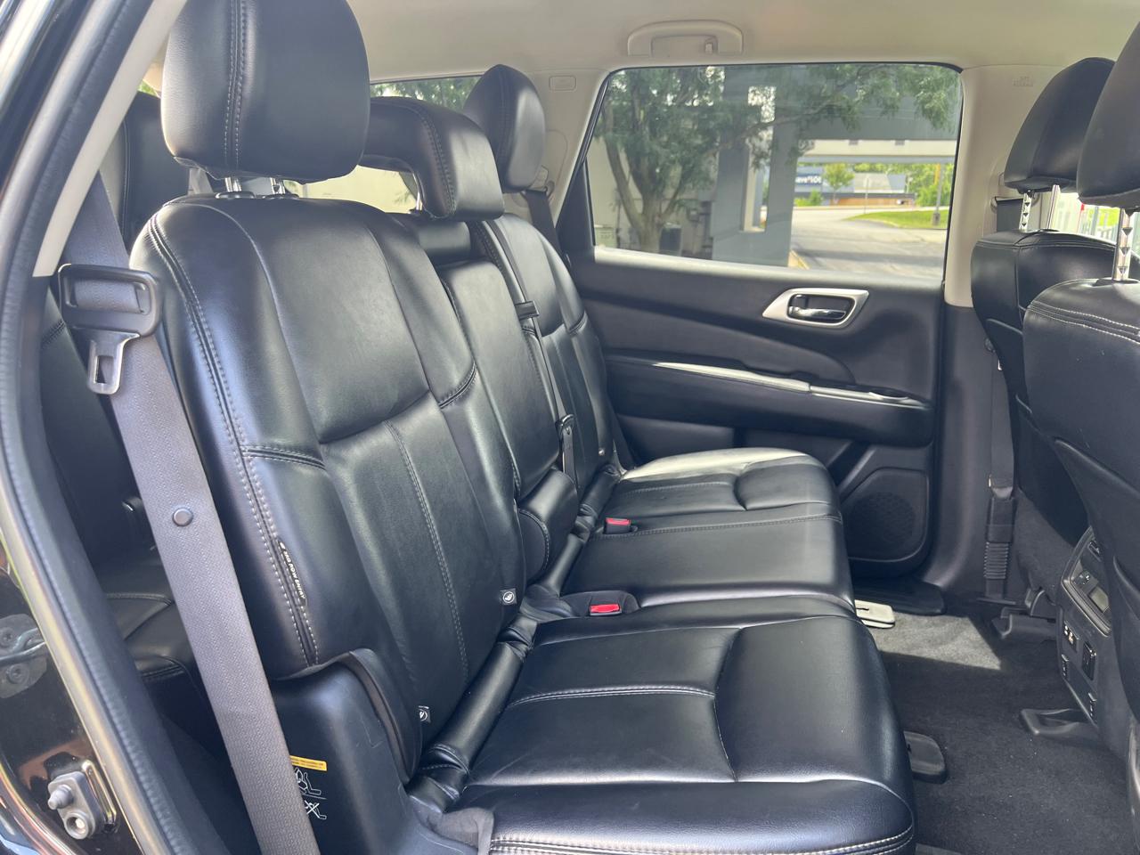 Nissan Pathfinder FWD SL 2019