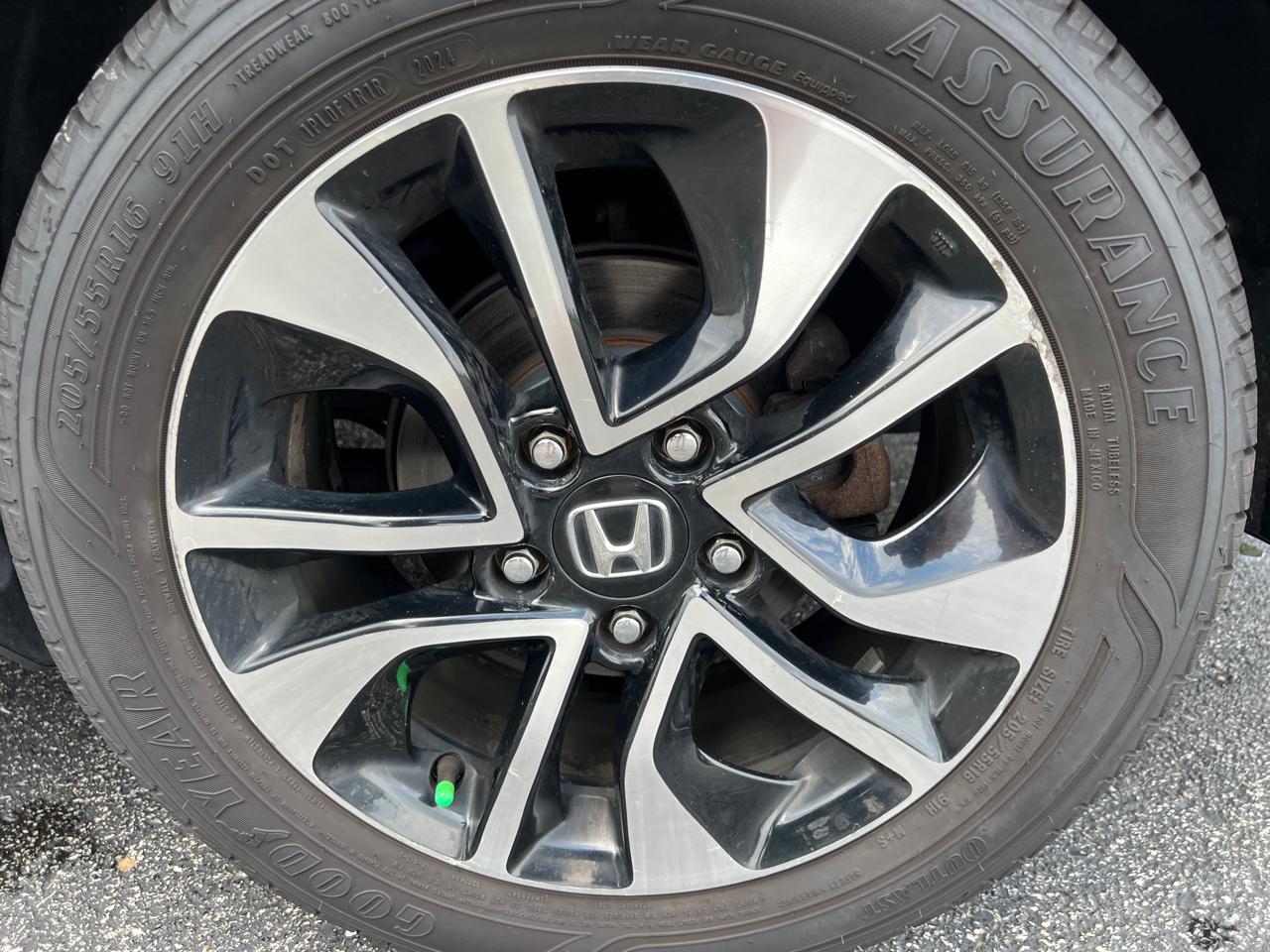 Honda Civic Sedan 4dr CVT EX 2015