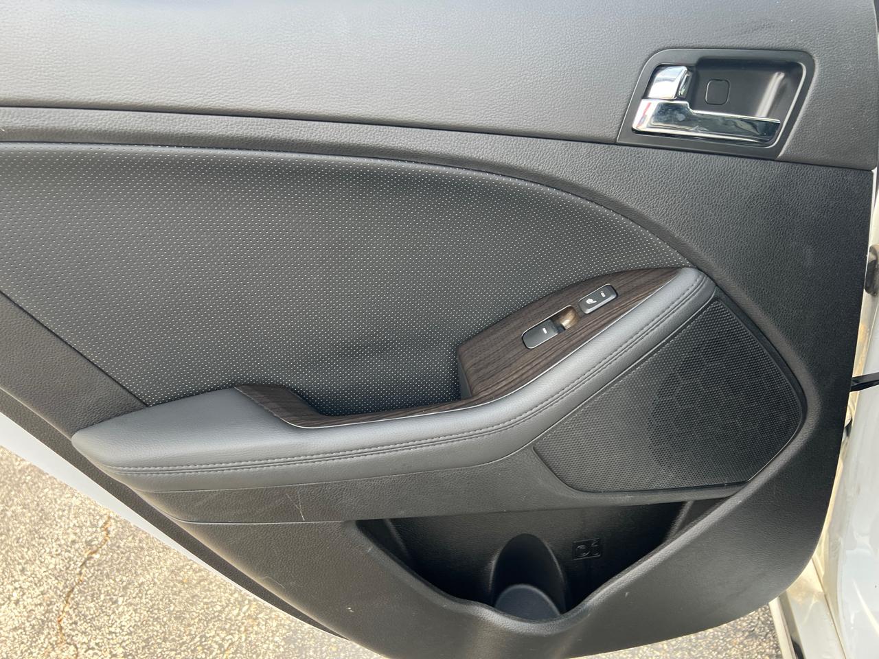 Kia Optima 4dr Sdn SX w/Limited Pkg 2013