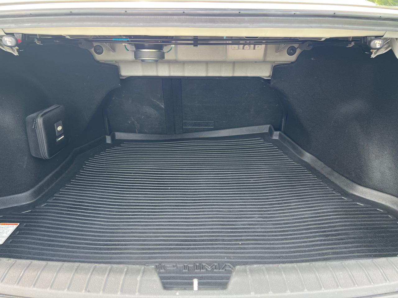 Kia Optima 4dr Sdn SX w/Limited Pkg 2013