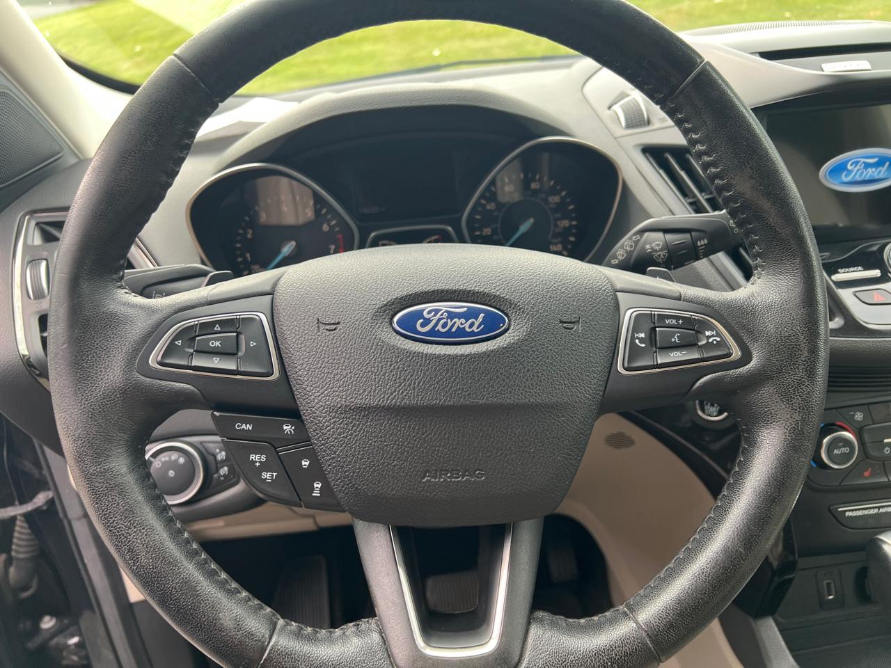 Ford Escape Titanium FWD 2017