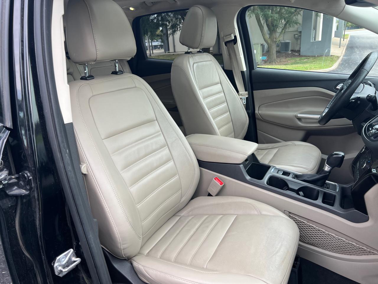 Ford Escape Titanium FWD 2017