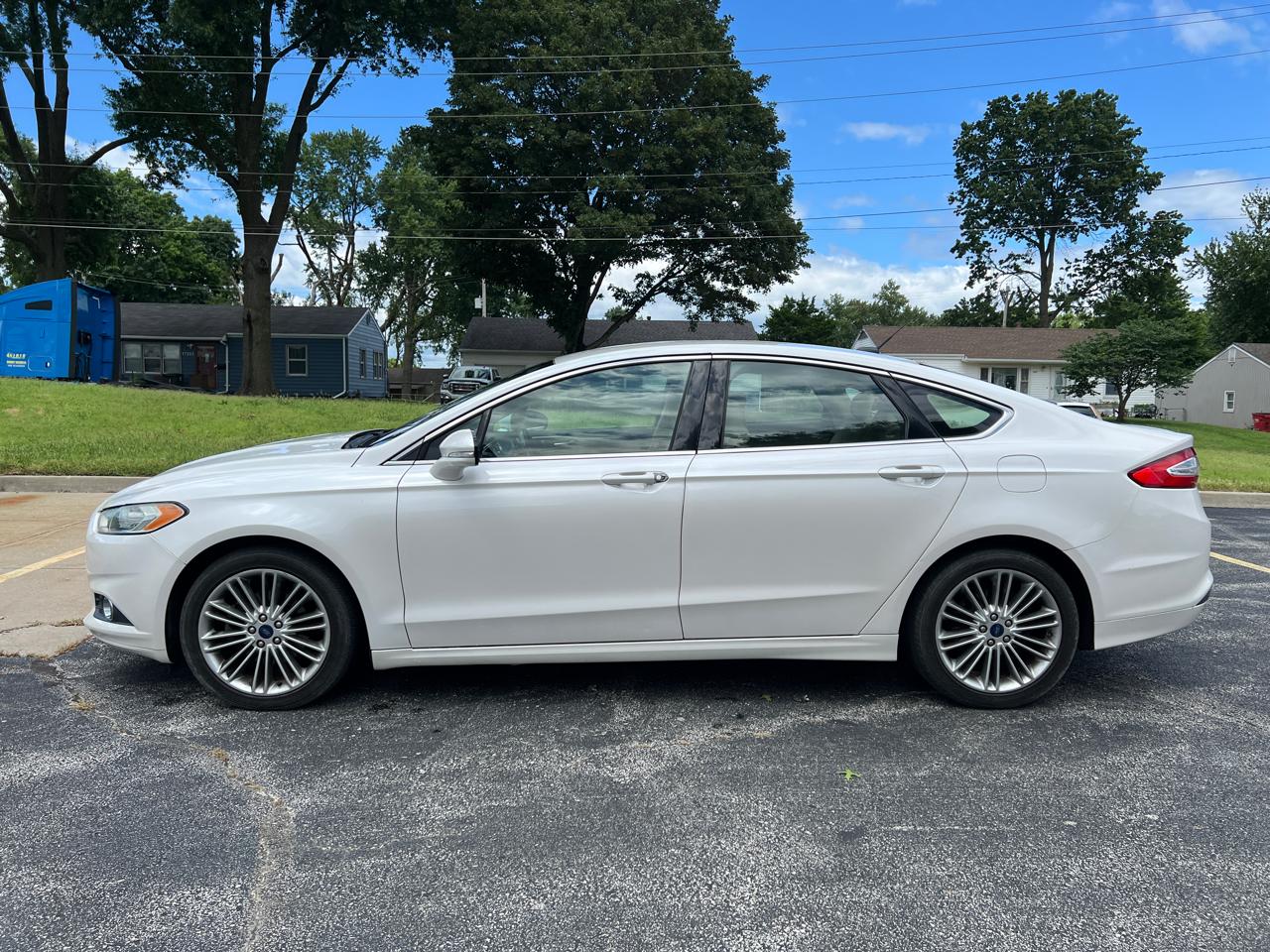 Ford Fusion 4dr Sdn SE FWD 2015