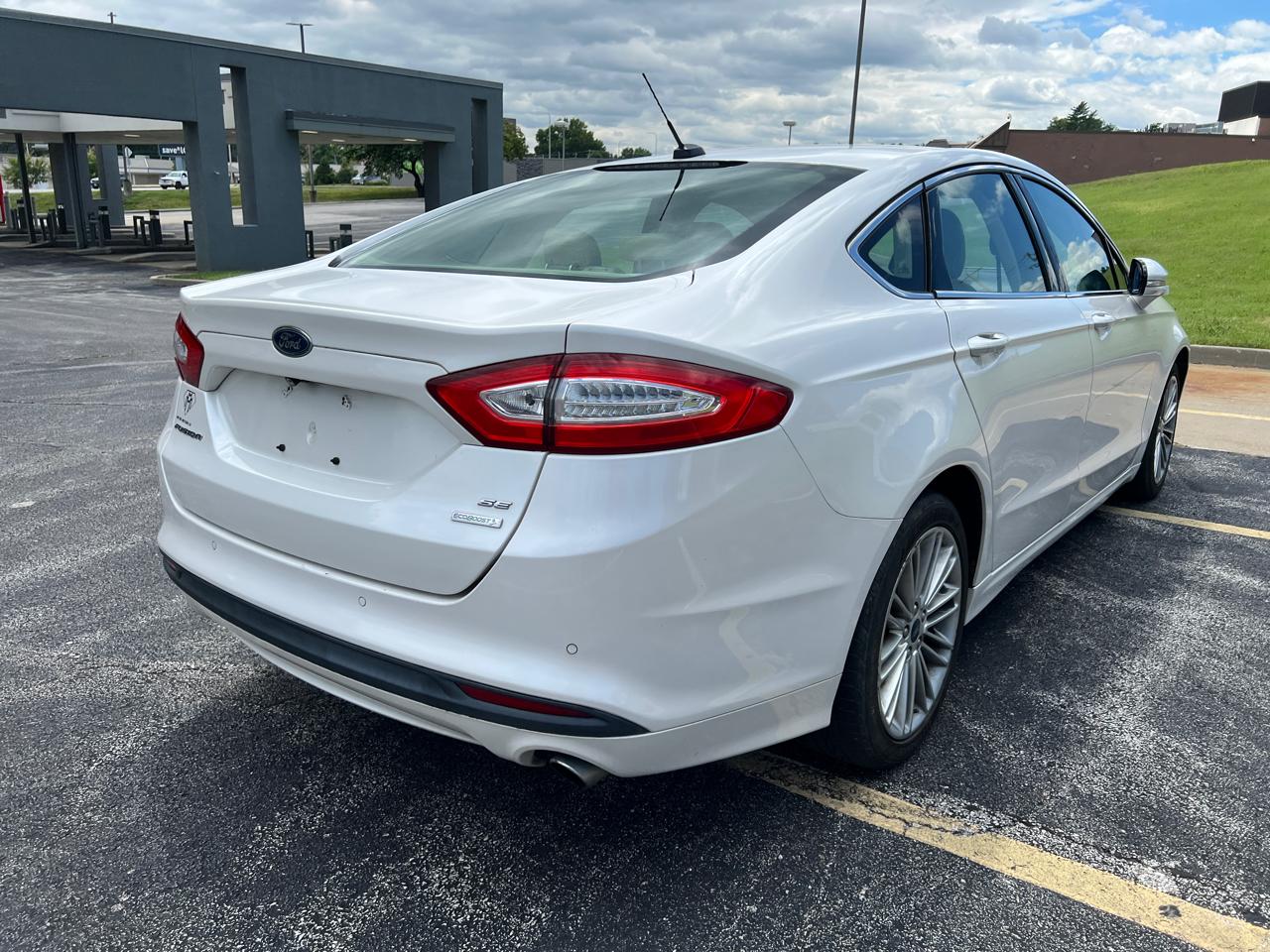 Ford Fusion 4dr Sdn SE FWD 2015