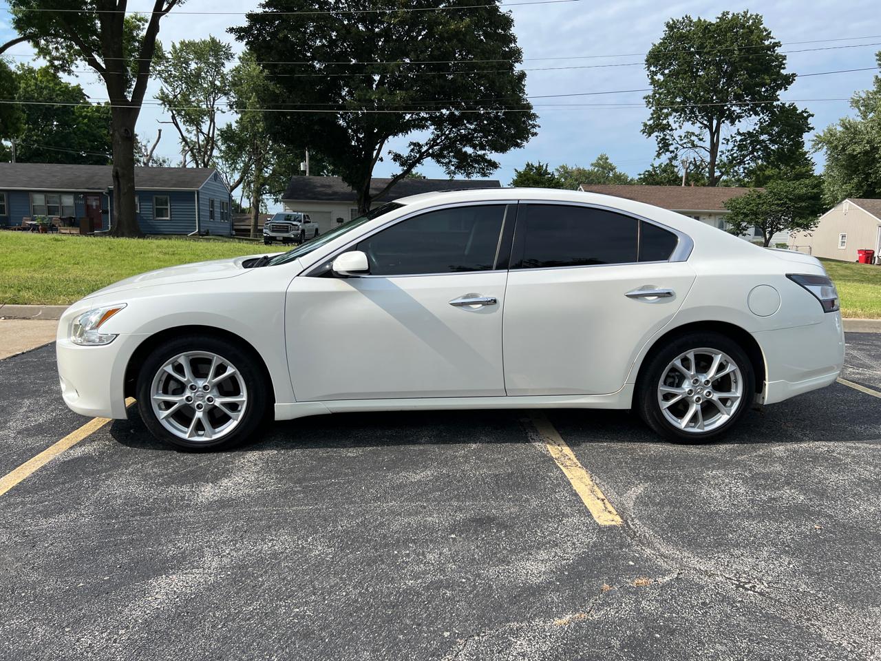 Nissan Maxima 4dr Sdn 3.5 S 2014