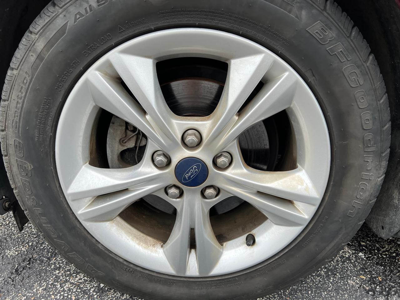 Ford Focus 5dr HB SE 2014