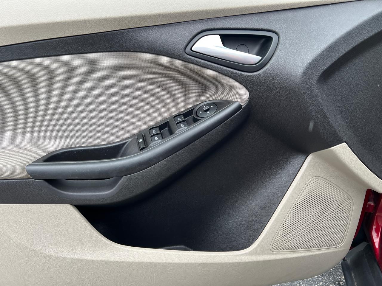 Ford Focus 5dr HB SE 2014