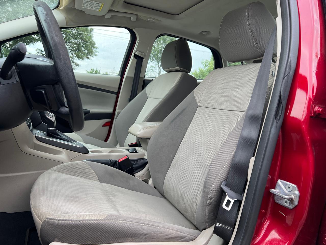 Ford Focus 5dr HB SE 2014