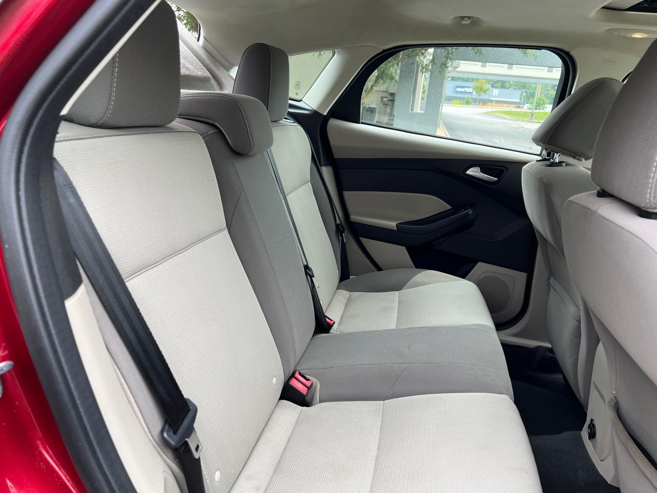 Ford Focus 5dr HB SE 2014