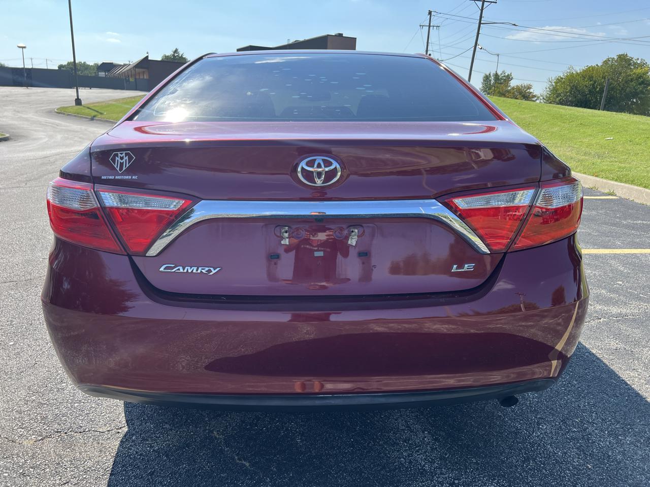 Toyota Camry LE Auto (Natl) 2017