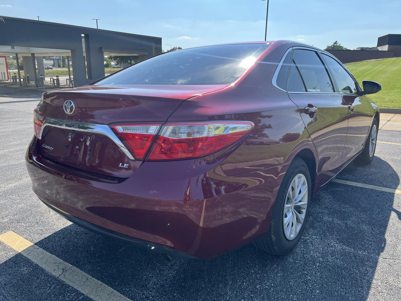 Toyota Camry LE Auto (Natl) 2017