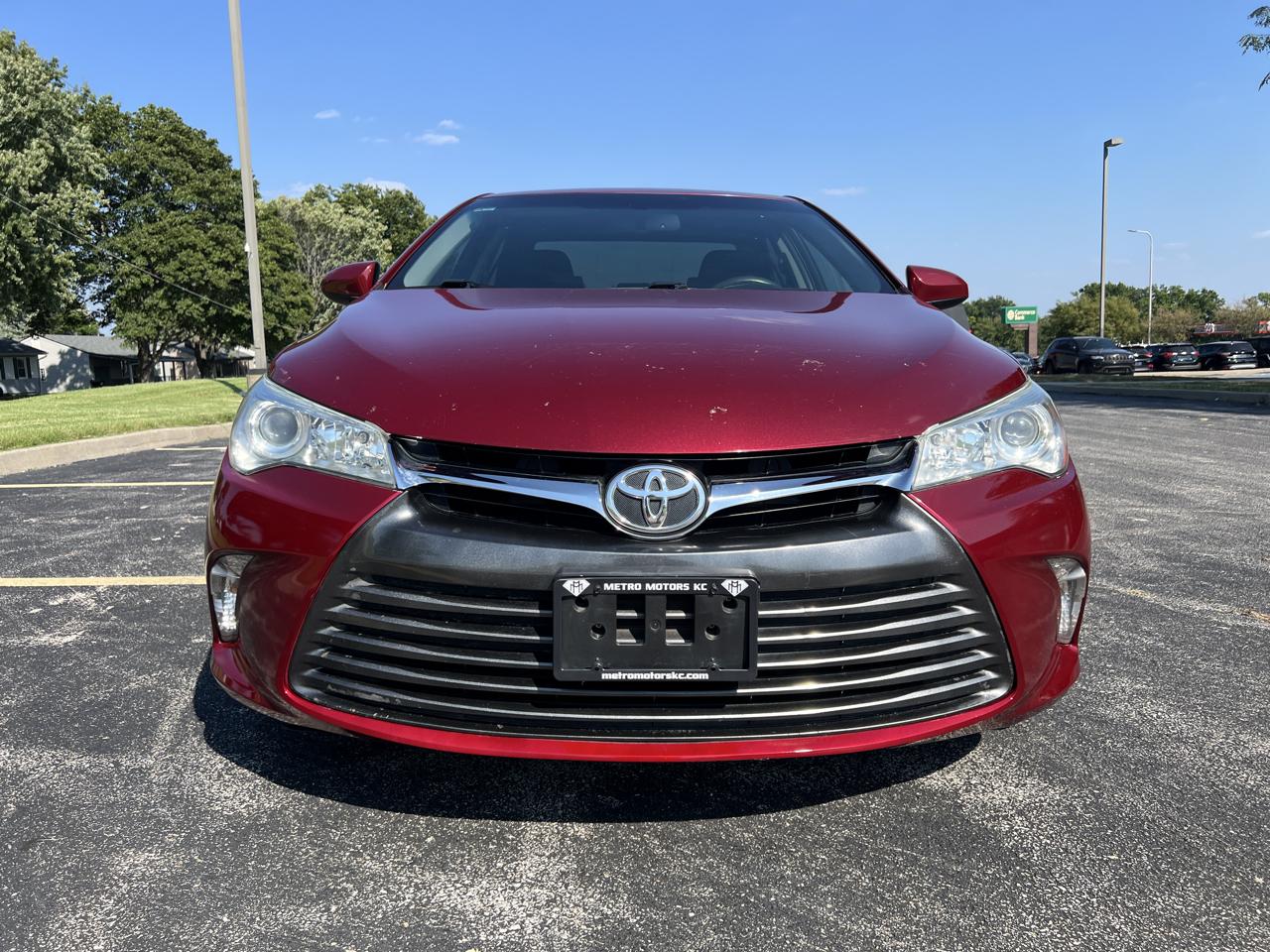 Toyota Camry LE Auto (Natl) 2017