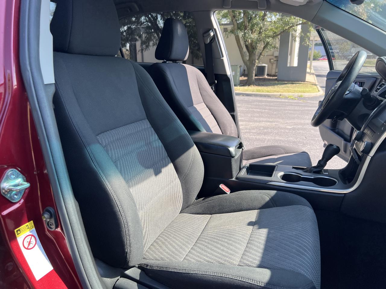 Toyota Camry LE Auto (Natl) 2017