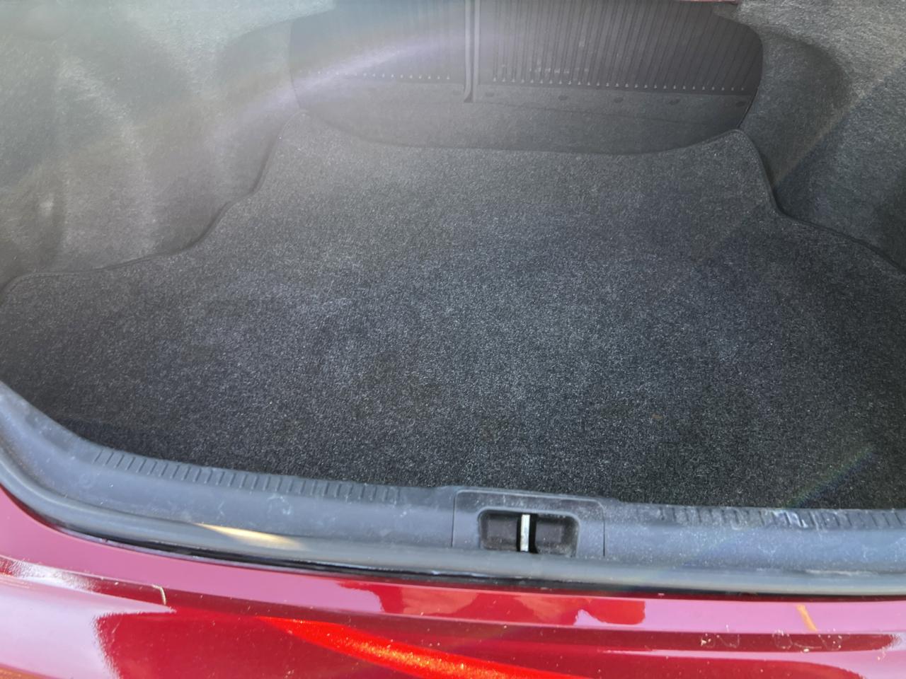 Toyota Camry LE Auto (Natl) 2017