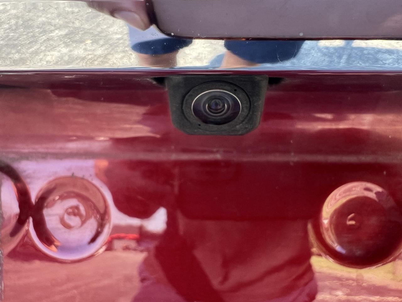 Toyota Camry LE Auto (Natl) 2017