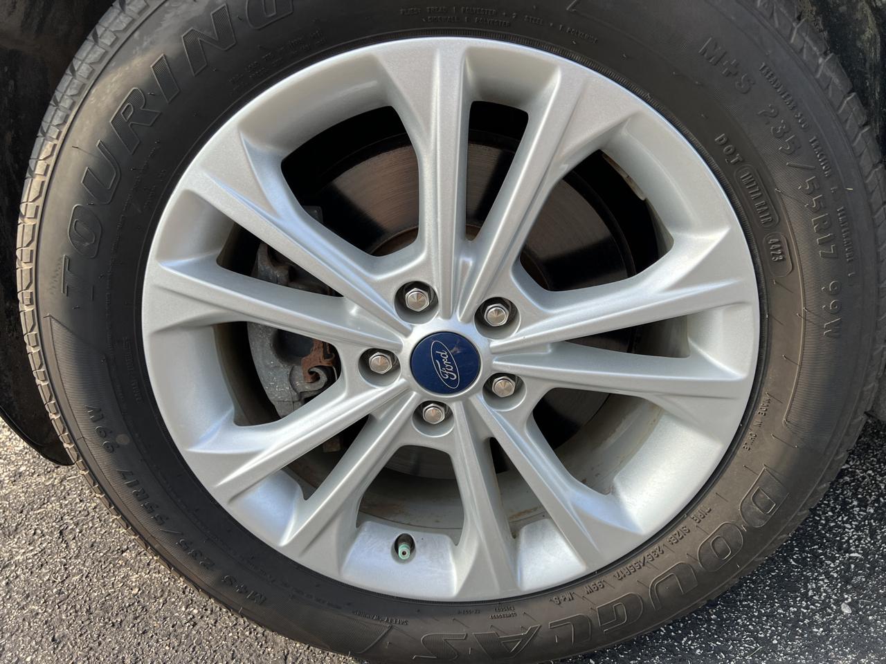 Ford Escape SE FWD 2017