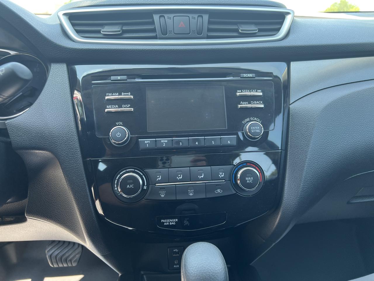 Nissan Rogue AWD 4dr SV 2016