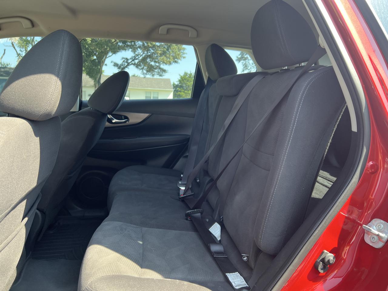 Nissan Rogue AWD 4dr SV 2016