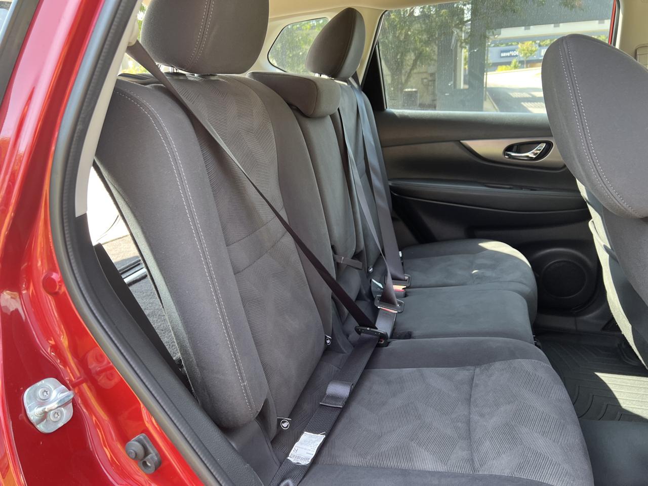 Nissan Rogue AWD 4dr SV 2016