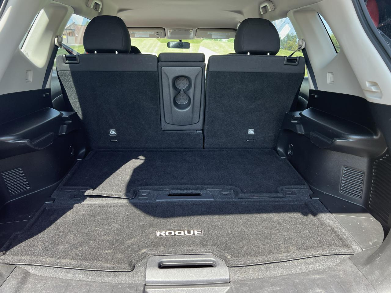 Nissan Rogue AWD 4dr SV 2016