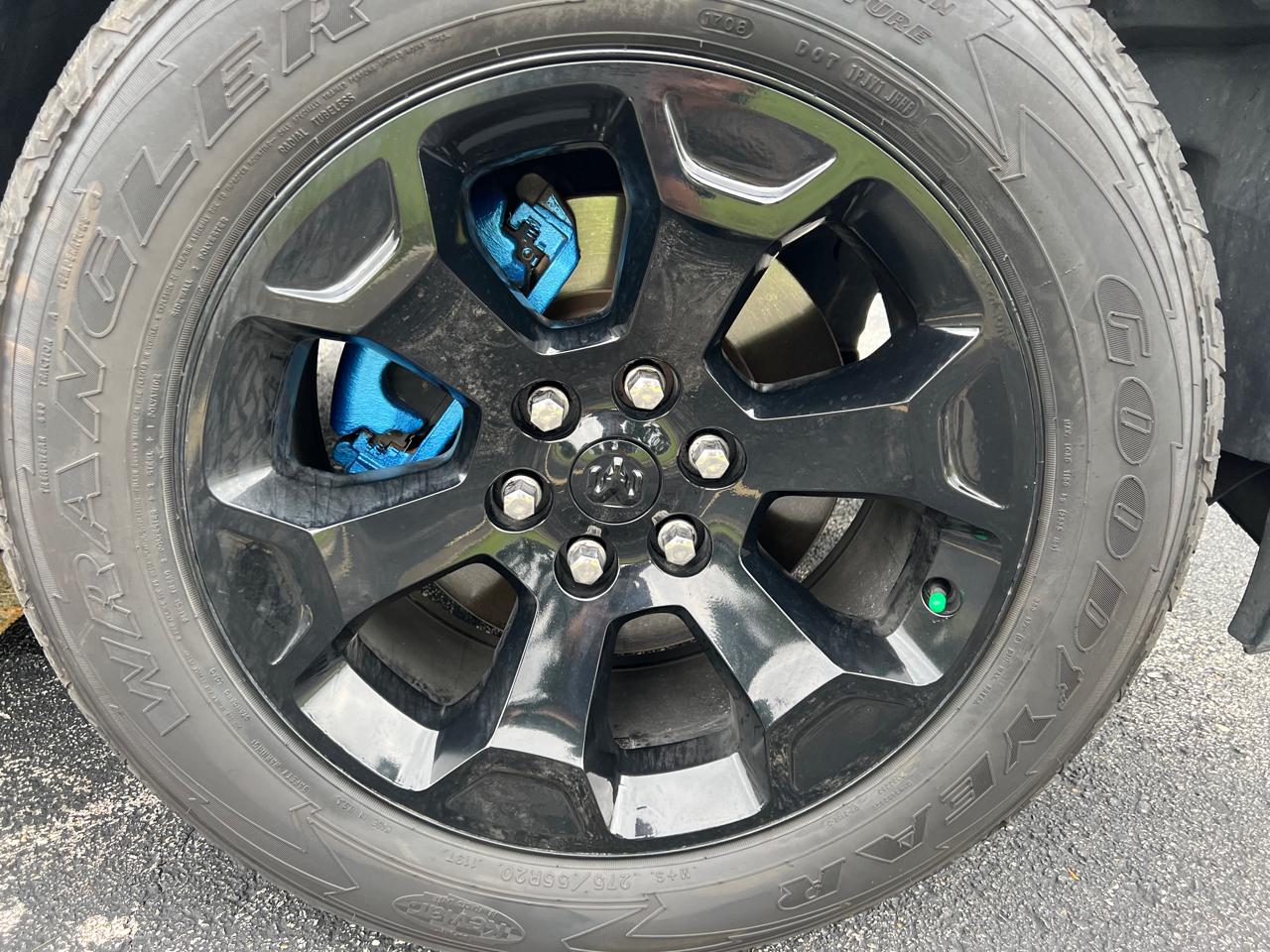 RAM 1500 Big Horn/Lone Star 4x4 Crew Cab 5'7" Box 2019
