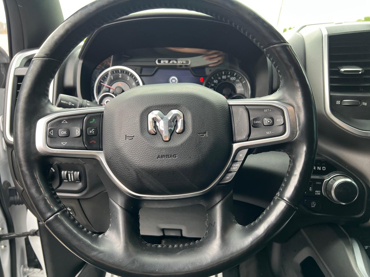 RAM 1500 Big Horn/Lone Star 4x4 Crew Cab 5'7" Box 2019
