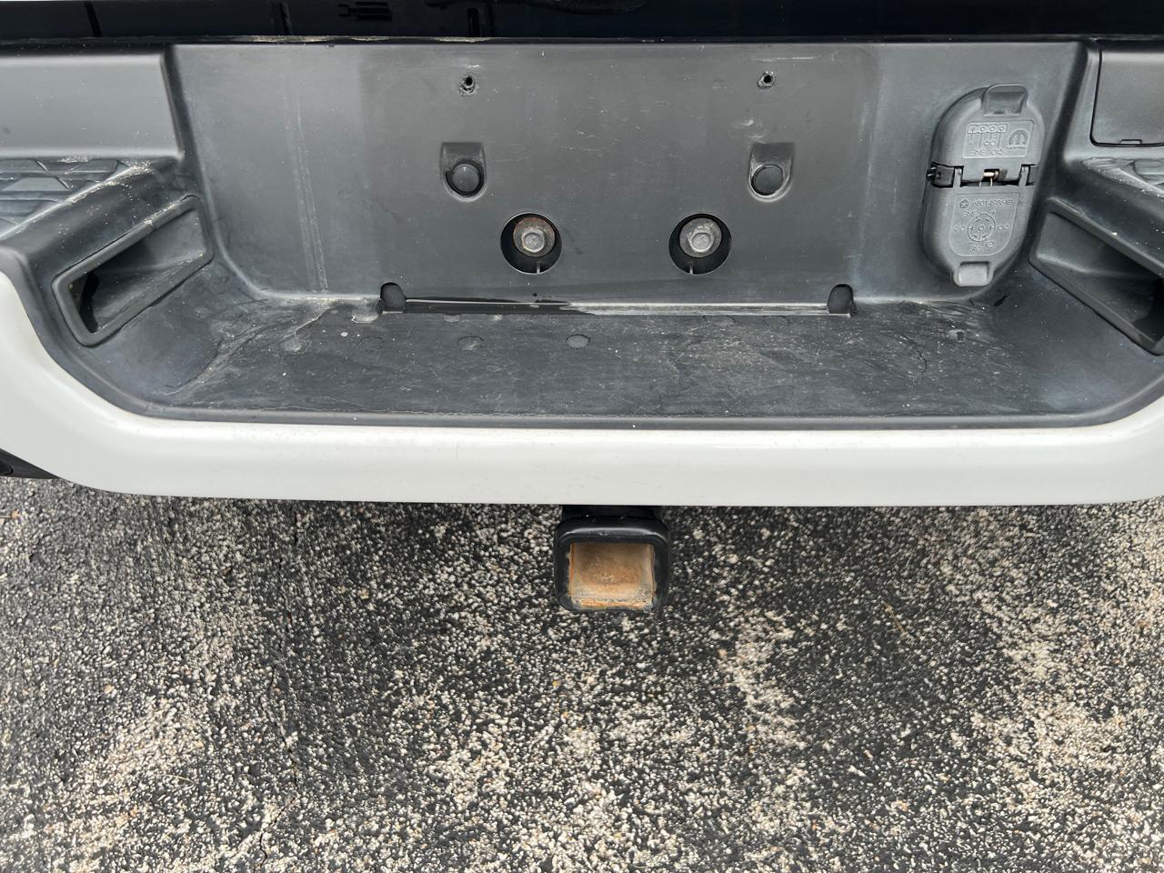 RAM 1500 Big Horn/Lone Star 4x4 Crew Cab 5'7" Box 2019