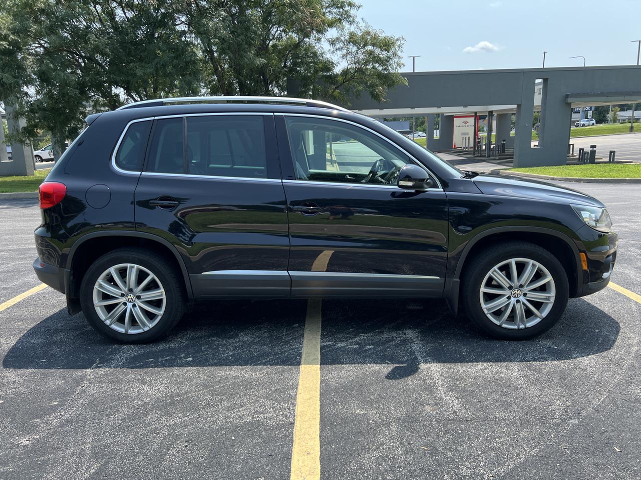 Volkswagen Tiguan 4MOTION 4dr Auto R-Line 2016