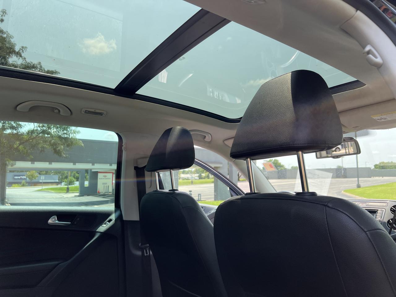 Volkswagen Tiguan 4MOTION 4dr Auto R-Line 2016