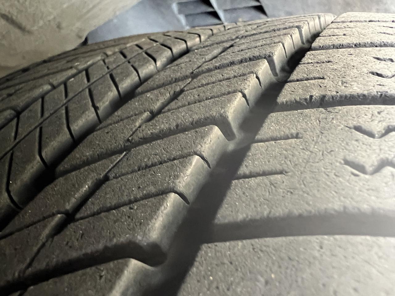 Audi TT 2dr Cpe Quattro 5-Spd w/ESP 2001