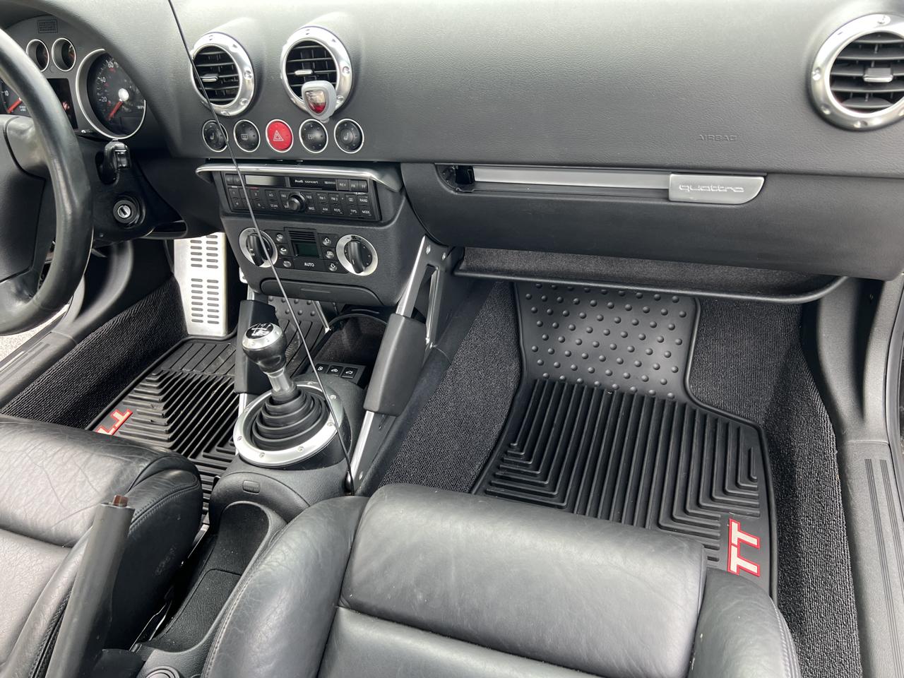 Audi TT 2dr Cpe Quattro 5-Spd w/ESP 2001