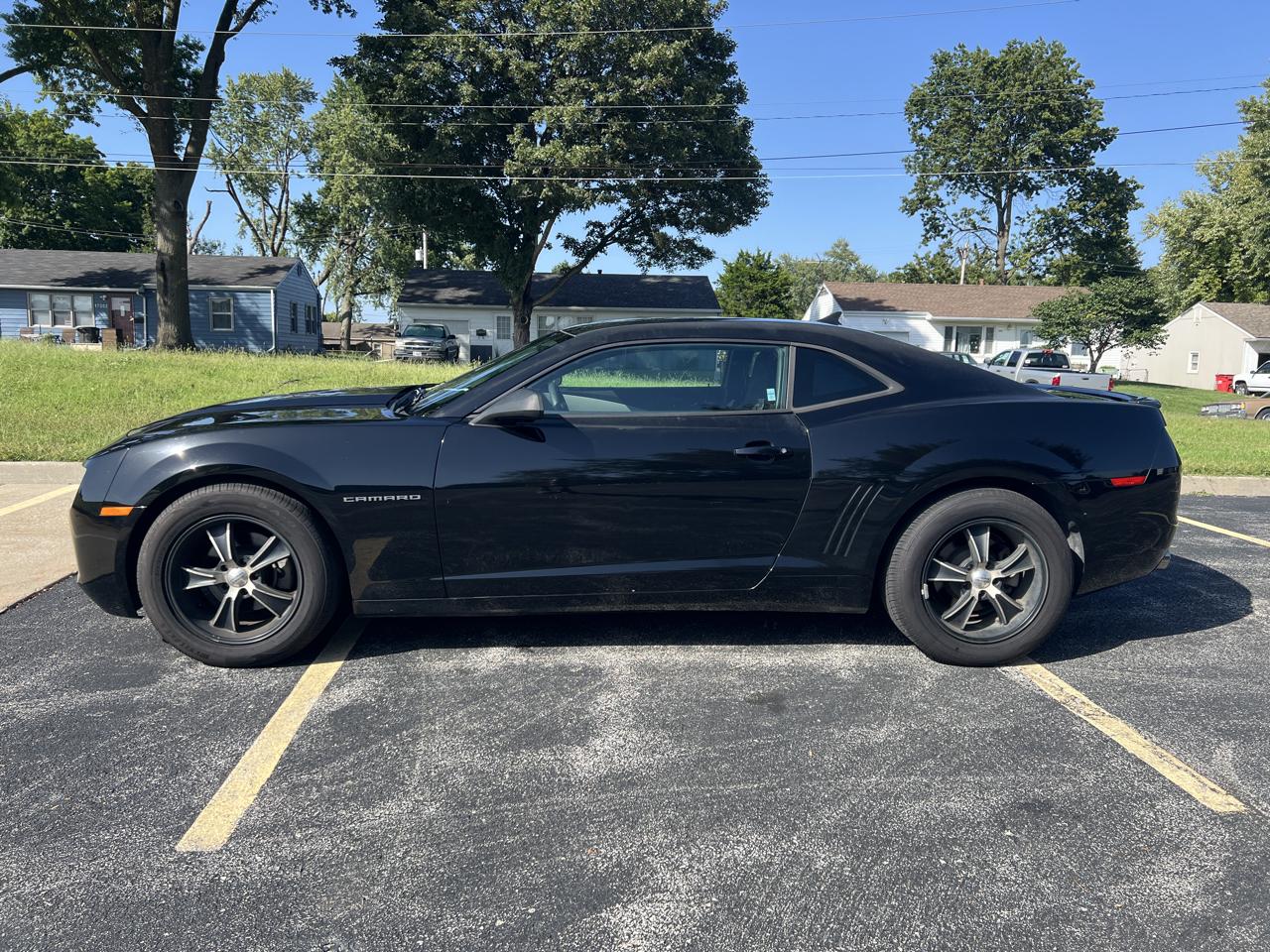 Chevrolet Camaro 2dr Cpe LS w/2LS 2013