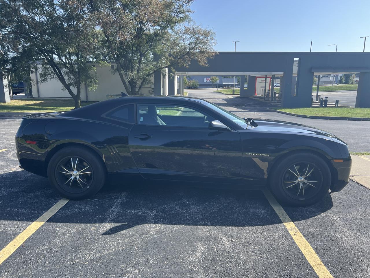 Chevrolet Camaro 2dr Cpe LS w/2LS 2013