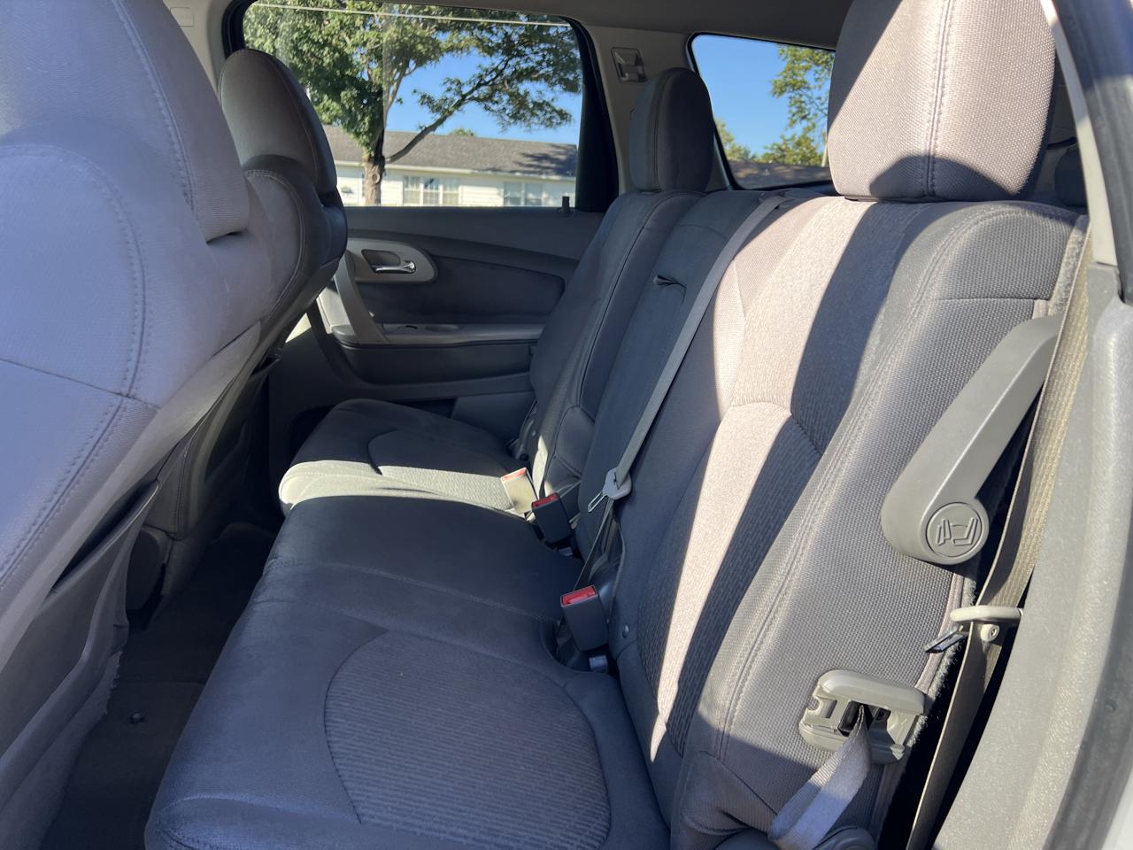 Chevrolet Traverse FWD 4dr LS 2012