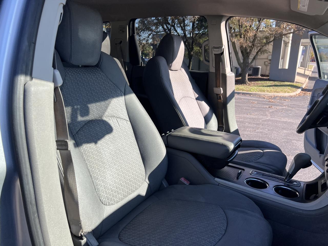 Chevrolet Traverse FWD 4dr LS 2012