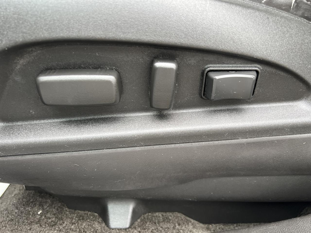 Chevrolet Equinox FWD 4dr LTZ 2011