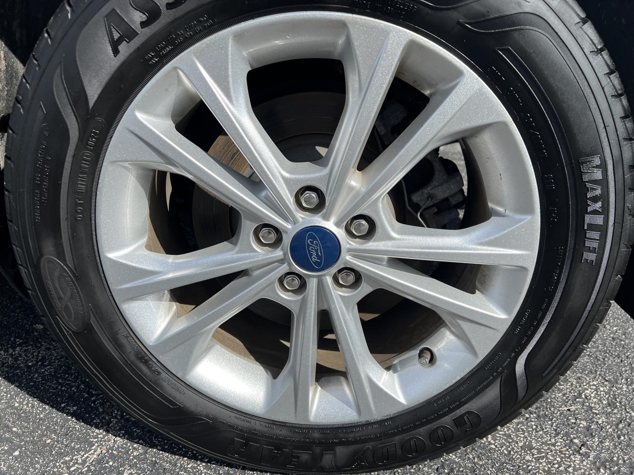 Ford Escape SEL 4WD 2019