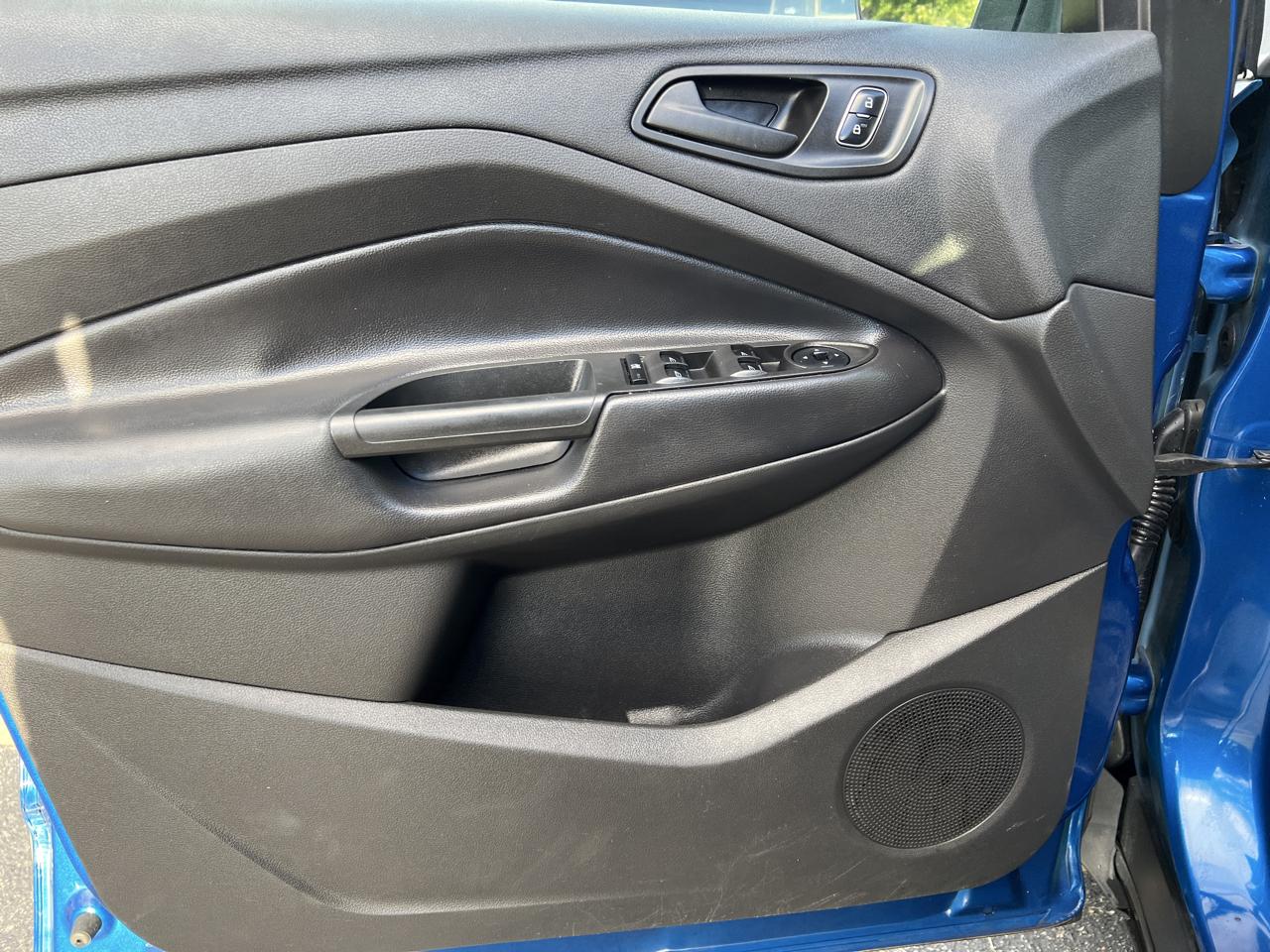 Ford Escape S FWD 2017