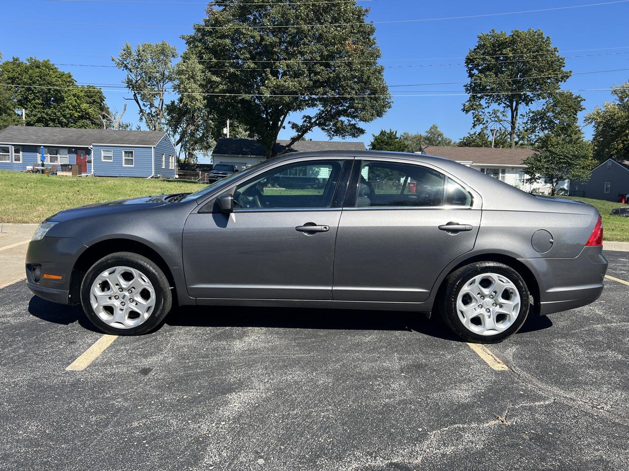 Ford Fusion 4dr Sdn SE FWD 2010