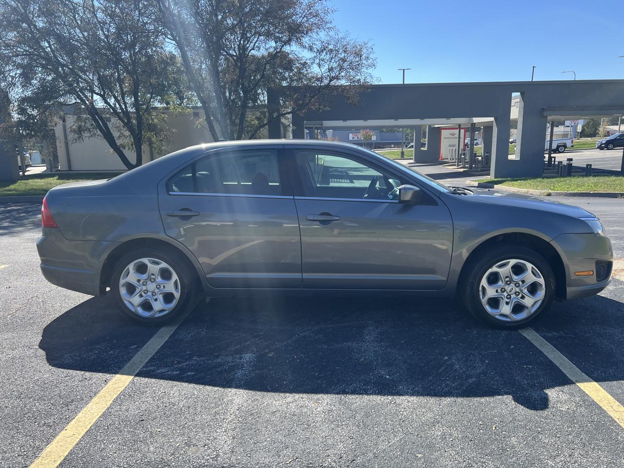 Ford Fusion 4dr Sdn SE FWD 2010