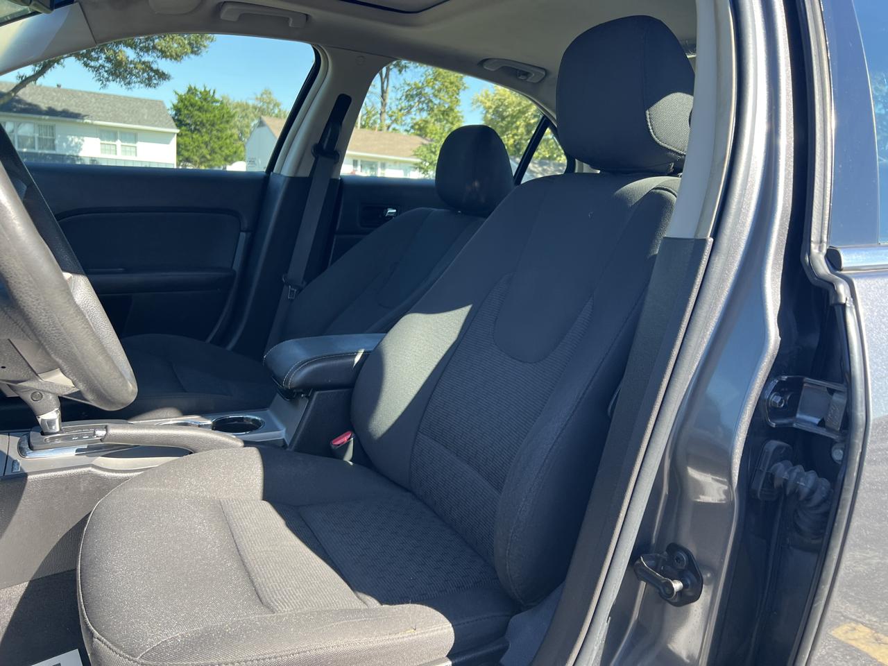 Ford Fusion 4dr Sdn SE FWD 2010