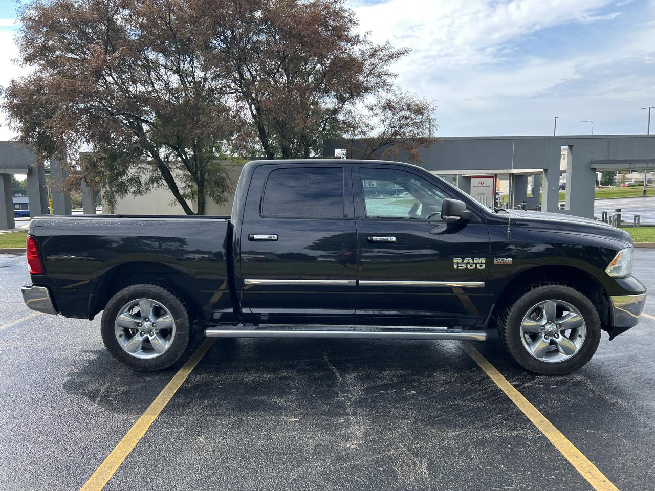 RAM 1500 4WD Crew Cab 140.5" Big Horn 2016