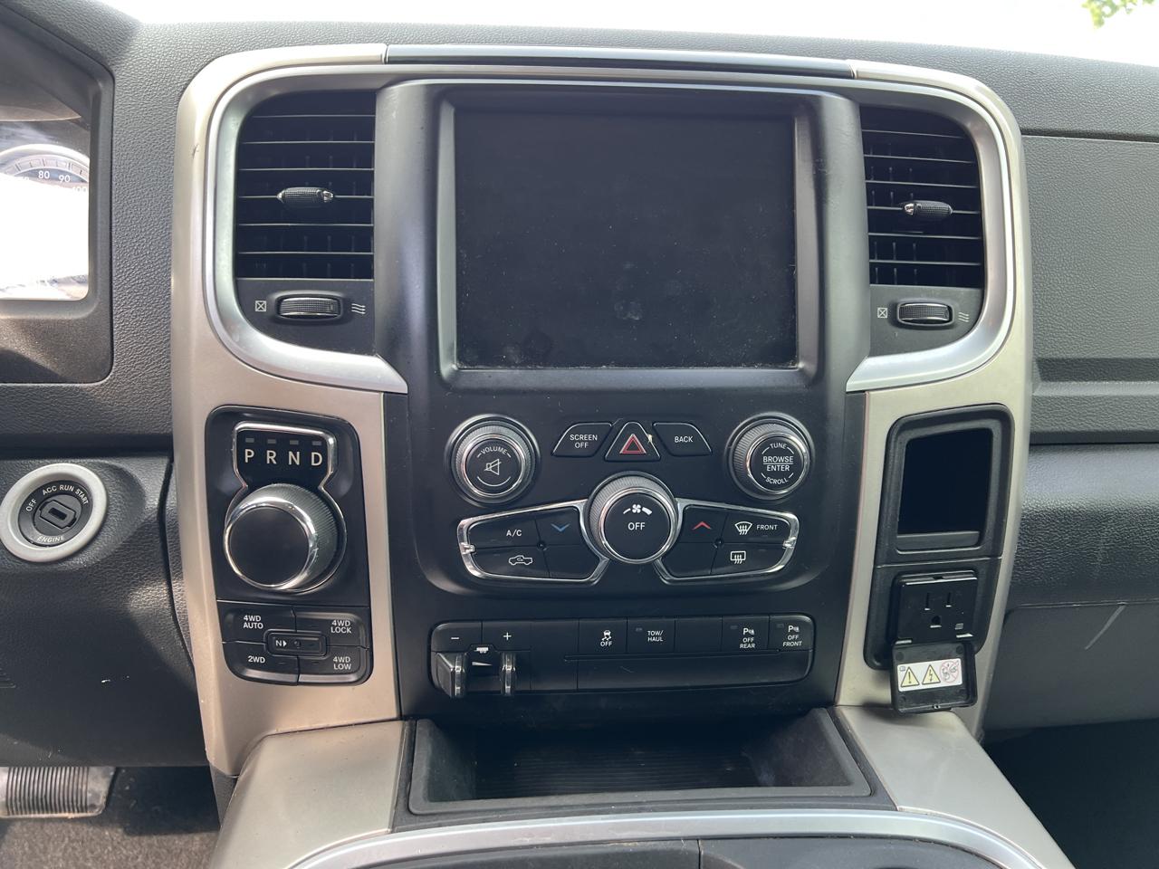 RAM 1500 4WD Crew Cab 140.5" Big Horn 2016