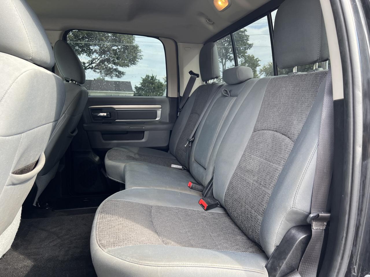 RAM 1500 4WD Crew Cab 140.5" Big Horn 2016