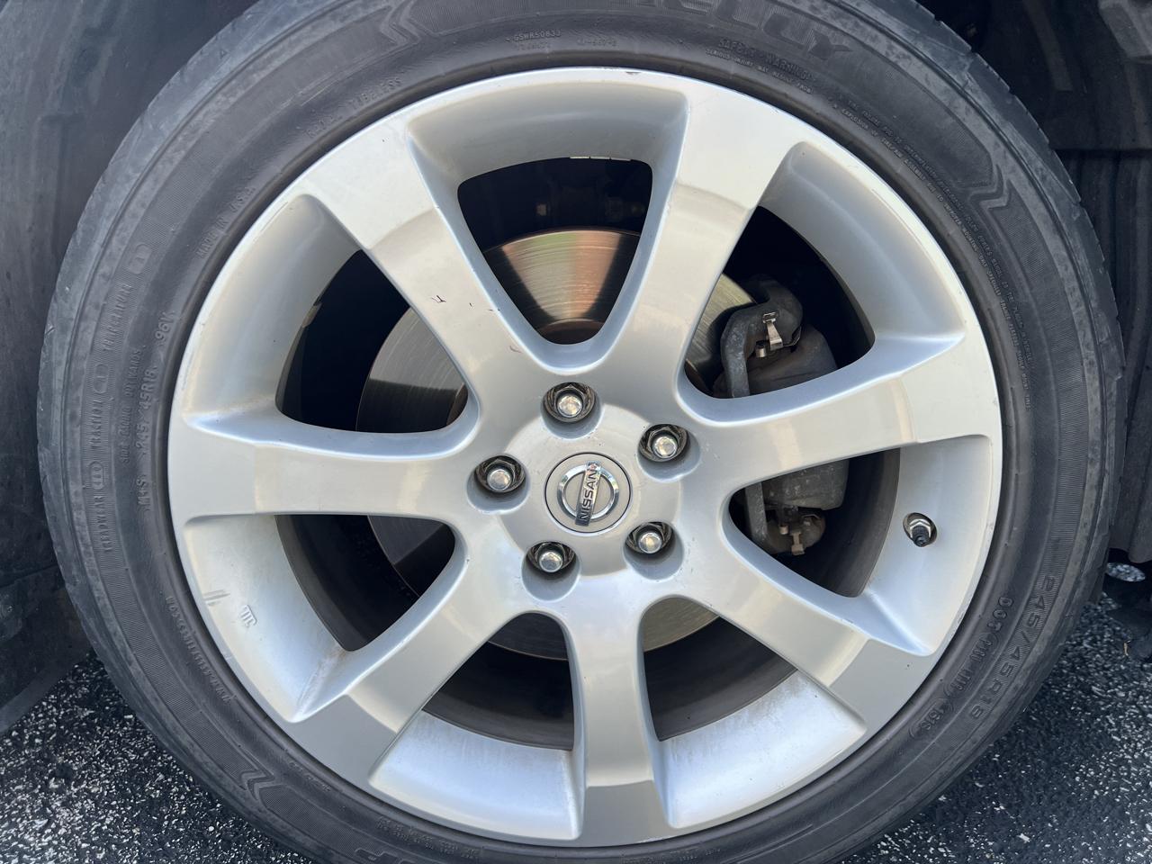 Nissan Maxima 4dr Sdn V6 CVT 3.5 SE 2007