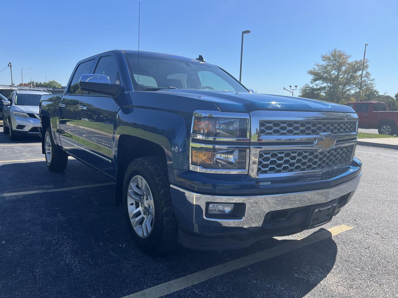 Chevrolet Silverado 1500 4WD Crew Cab 143.5" LT w/1LT 2015
