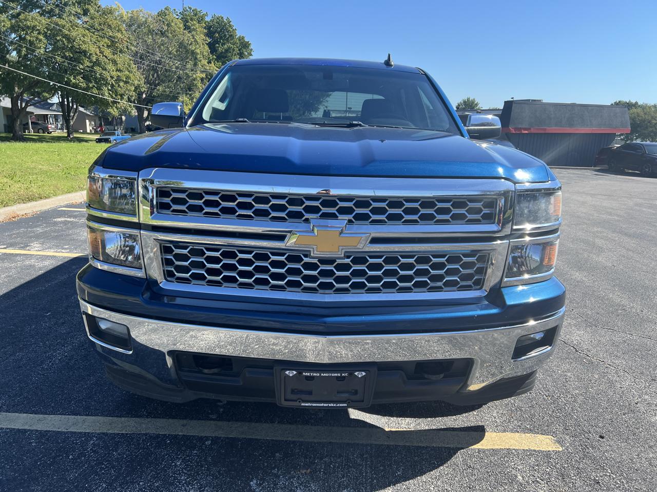 Chevrolet Silverado 1500 4WD Crew Cab 143.5" LT w/1LT 2015